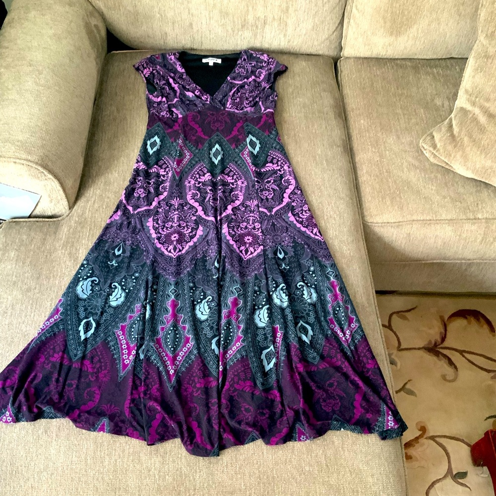 Kasper Shades of Purple Dress Capped Sleeves Mint Condition Size 4